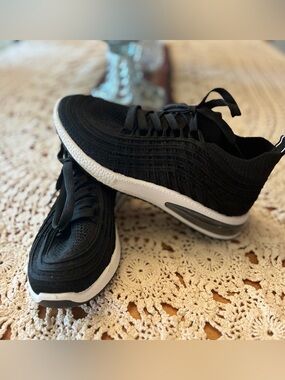 Danskin Vortex Black Knit Sneakers with White Midsole